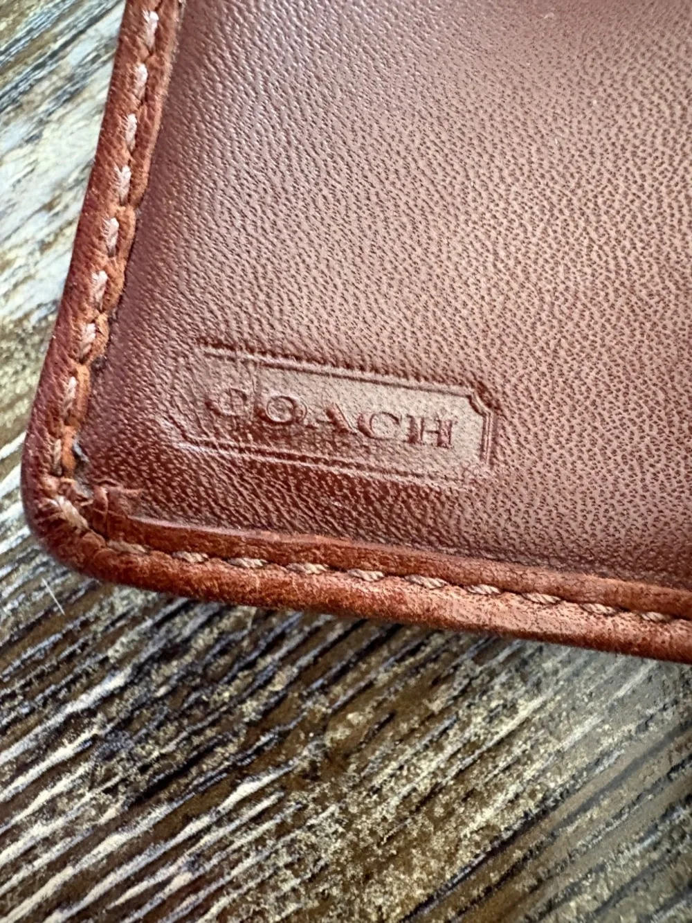 Coach classic compact